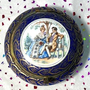 Vintage Czechoslovakia Porcelain Round Trinket Box with Lid